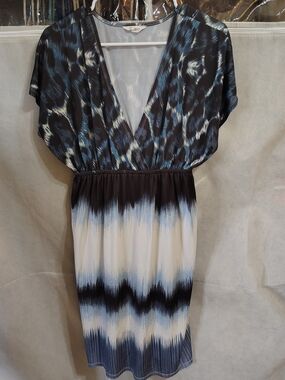5th & Love Blue Black White V-Neck Dress - XL
